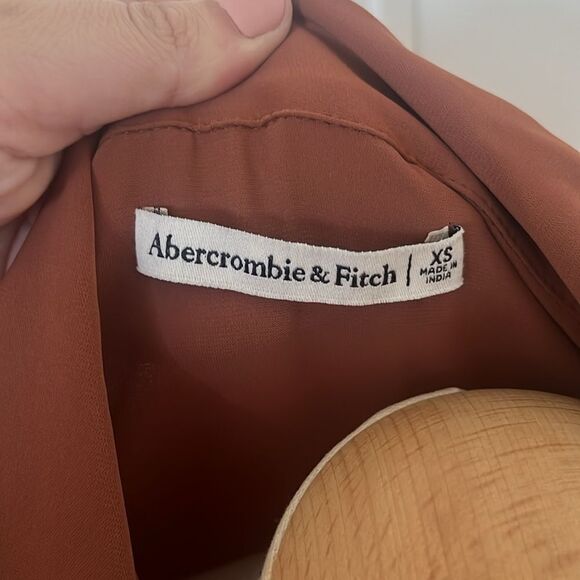 Abercrombie & Fitch Satin Hook Eye Shirt in Brown - Picture 6 of 7